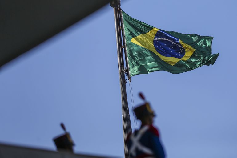 Manifestações tomam conta do país neste 7 de setembro