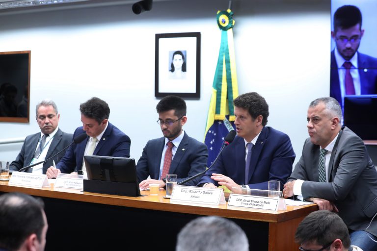 CPI do MST deve votar 15 requerimentos nesta quarta-feira