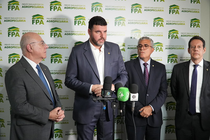 Lupion assume FPA e manda recado contra invasão de terras