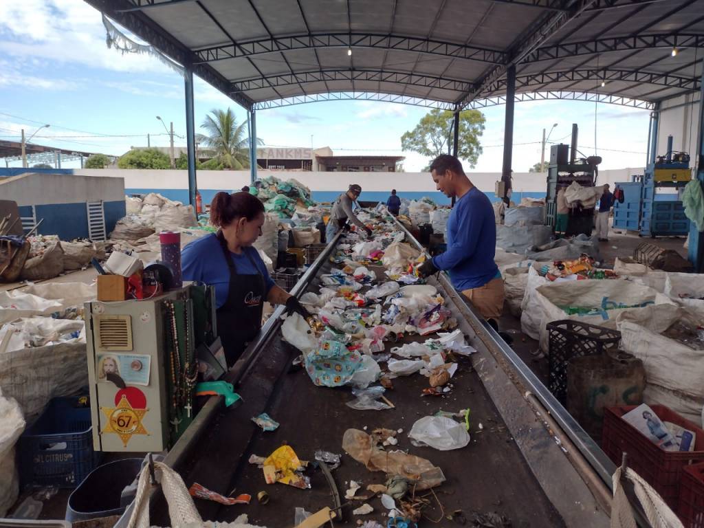 Parceria retira 46 toneladas/mês de material reciclável do país