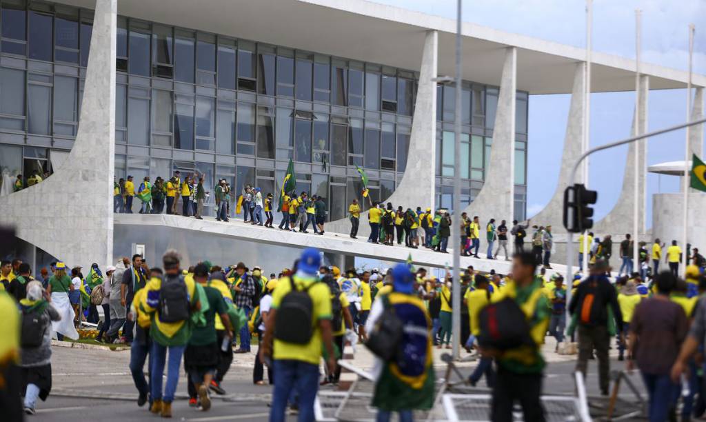 Entidades emitem nota de repúdio contra manifestações em Brasília 