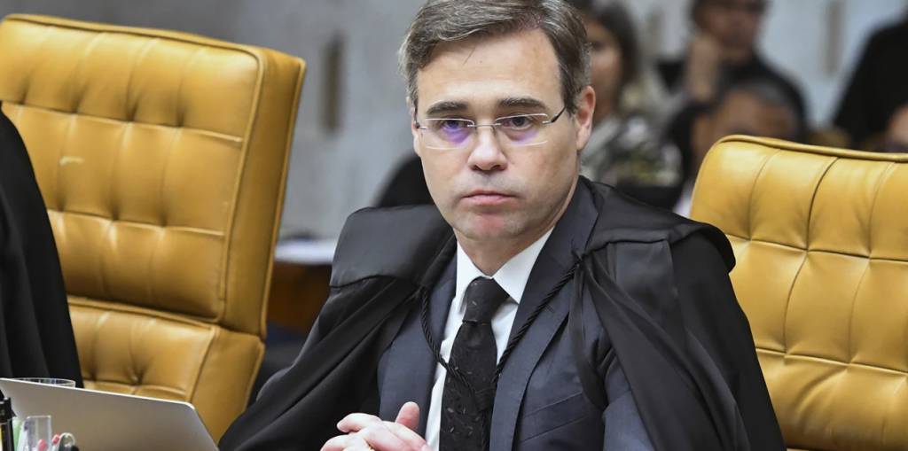 Mendonça pede vista e adia votação do marco temporal no STF
