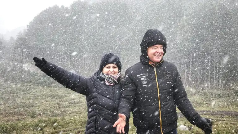 São Joaquim registra a primeira neve do ano em SC. Fotos