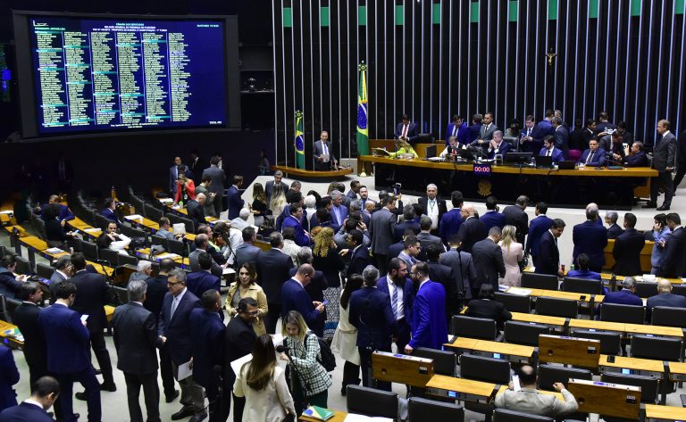 Novo arcabouço fiscal será votado até dia 31 de agosto
