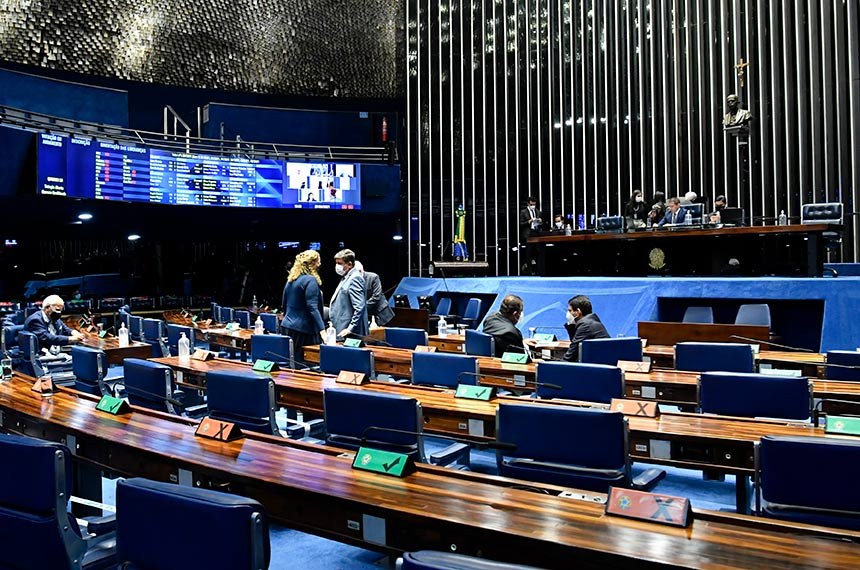 Senado zera PIS/Cofins para farelo e óleo de milho