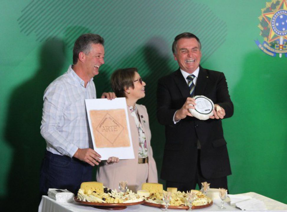Presidente Jair Bolsonaro sanciona lei do Deputado Evair de Melo