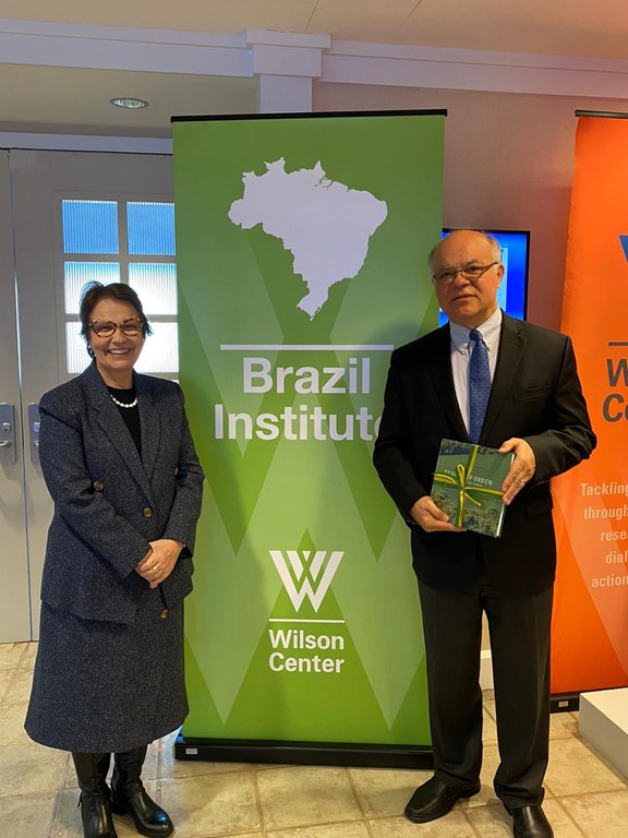 Ministra destaca compromisso da agropecuária brasileira com produção sustentável durante agenda no exterior