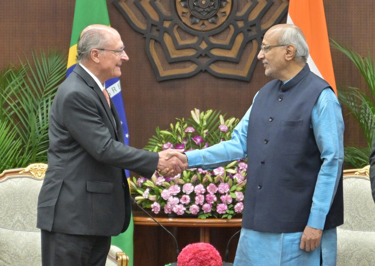 Alckmin se reúne com vice-presidente indiano e anuncia visto eletrônico para negócios no Brasil