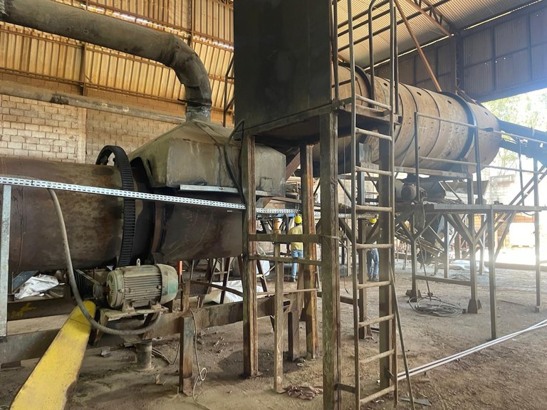 Fábrica clandestina de fertilizantes é interditada em Pradópolis (SP)