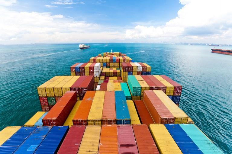 Brasil registra superávit de US$ 2,1 bi na 3° semana de dezembro de 2025
