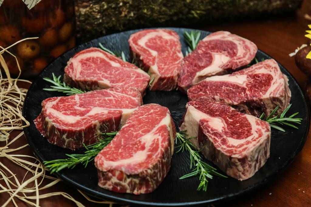 Exportações brasileiras de carne batem recorde e é destaque para pecuária este ano