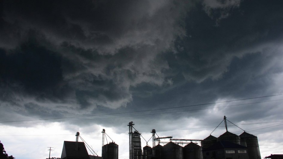 Instabilidades avançam e segunda-feira terá chuva em quase todo o Brasil