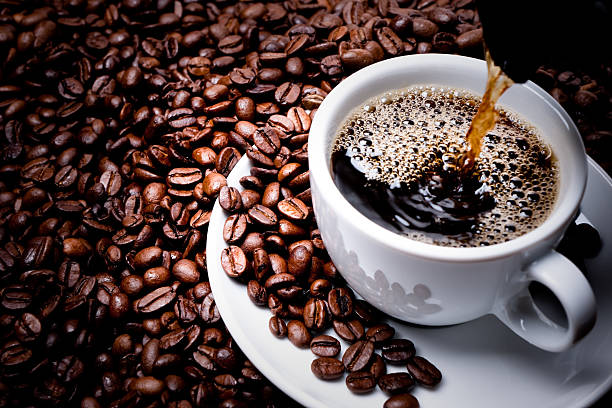 Com avanço da colheita, preços do café recuam em maio e atingem menores médias do ano