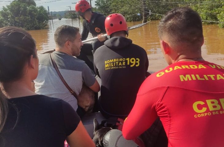 Equipes de MS resgataram mais de 900 pessoas e 200 animais no Rio Grande do Sul