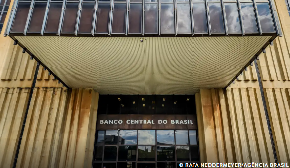 Mercado financeiro reduz previsão da inflação para 5,46%