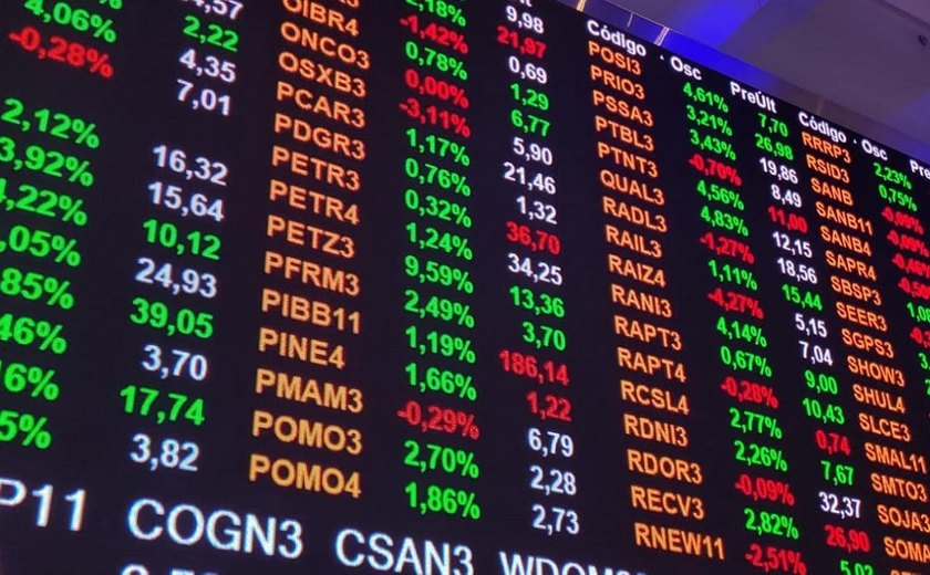 Ibovespa sustenta nível de 135 mil pontos e fecha com a 6ª alta consecutiva