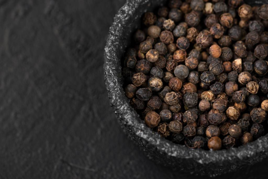 Tarifaço dos EUA pressiona preço de pimenta-do-reino produzida no Pará