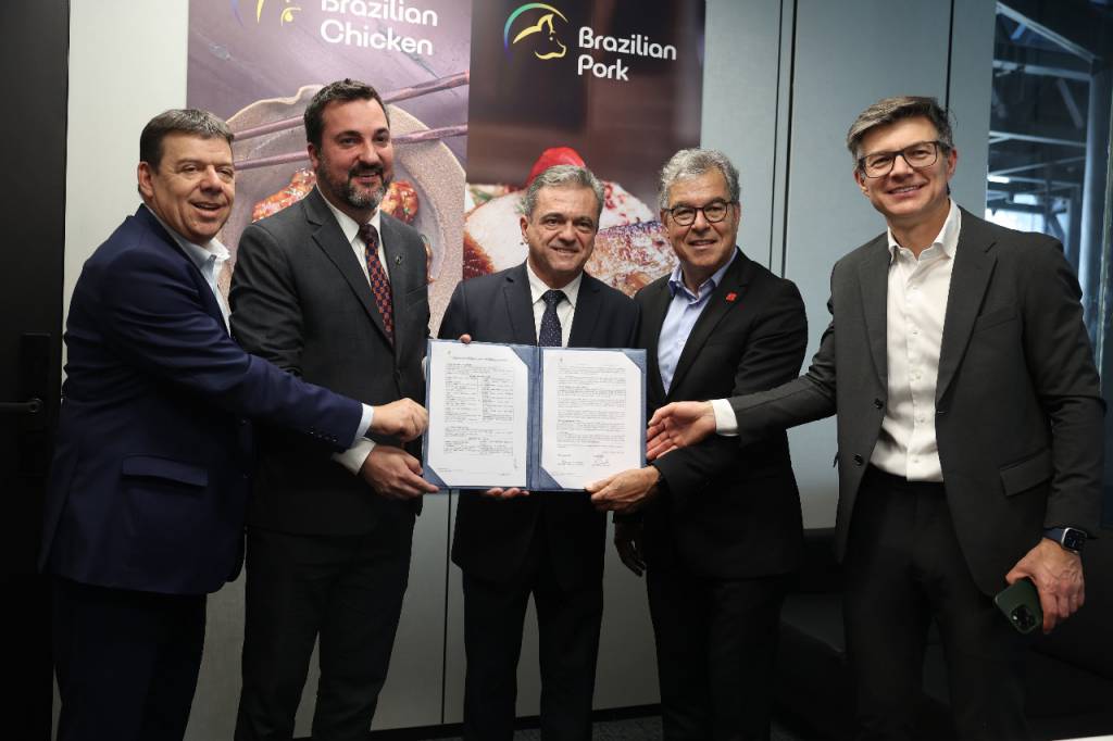 ABPA e ApexBrasil renovam convênio com impacto direto nas exportações