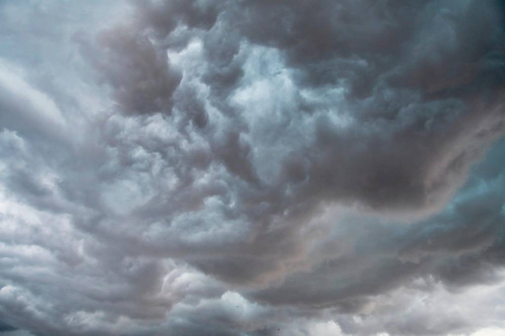 Chuva forte, risco de temporais e calor intenso em várias regiões do Brasil nesta terça-feira