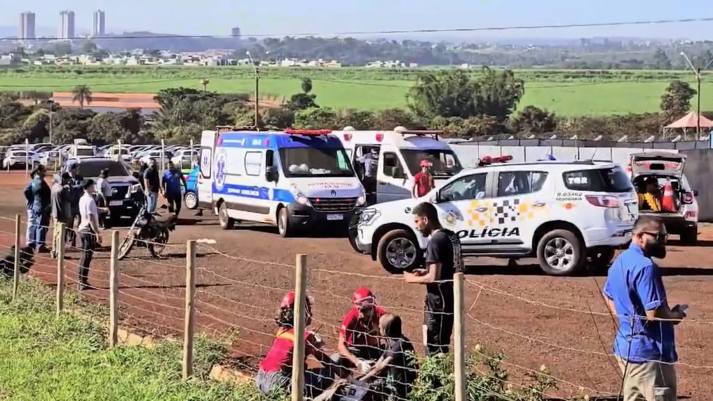 Acidente com helicóptero derruba estande e deixa feridos na Agrishow