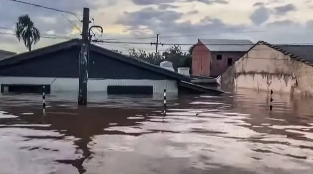 Mais de 80 mil pessoas estão desabrigados no Rio Grande do Sul