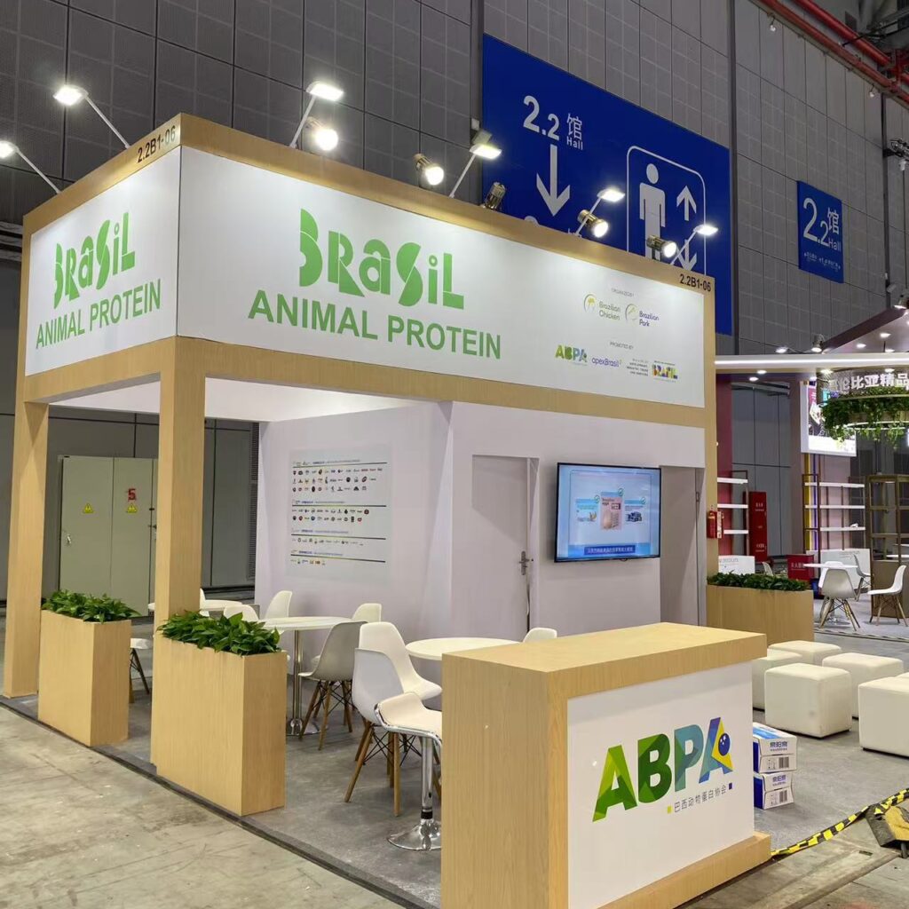 ABPA reforça relações institucionais com a China durante a CIIE 2025