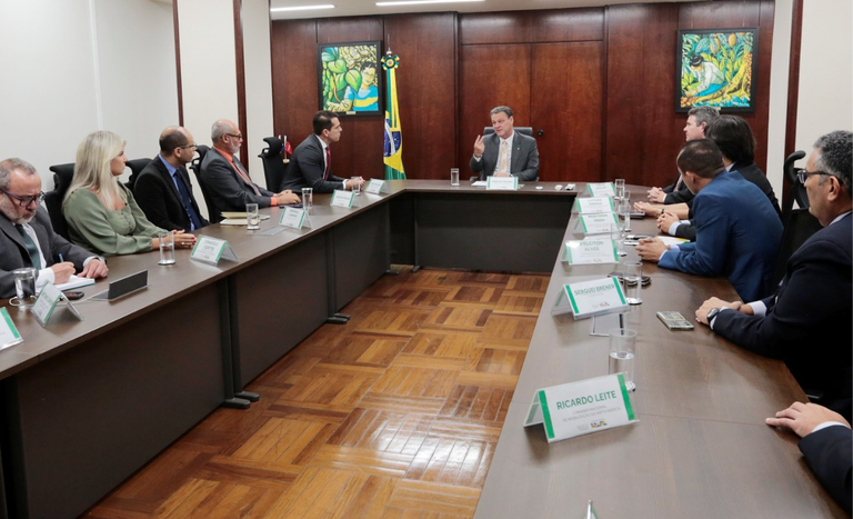 Reestruturação das carreiras da Defesa Agropecuária é tema de reunião no Mapa
