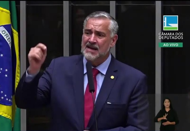 Paulo Pimenta: governo busca finalizar votação de dívidas rurais até quinta-feira