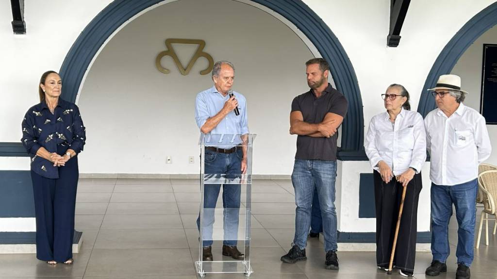 Abertura oficial da Expoinel Minas reúne lideranças da pecuária zebuína em Uberaba (MG)