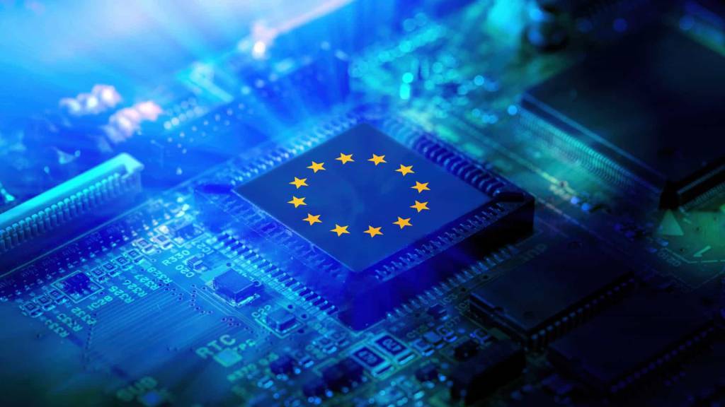 Tecnologia impulsiona bolsas europeias após resultados positivos de gigantes do setor de chips