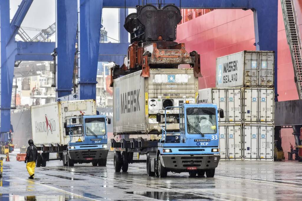 Mesmo com barreiras e tarifas no exterior, exportação de carne bate recorde