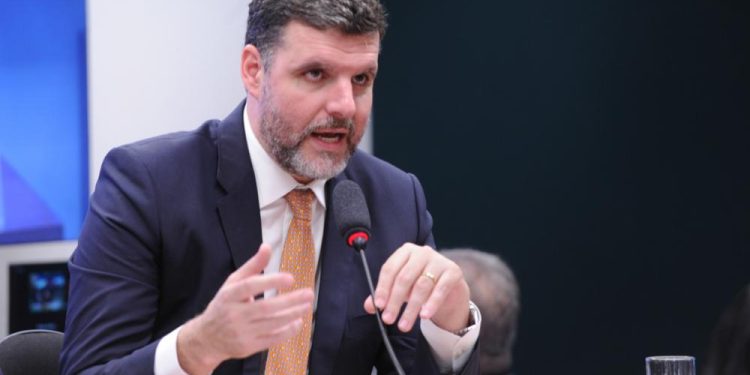 CCJ aprova projeto que reduz burocracia para venda de alimentos da agricultura familiar
