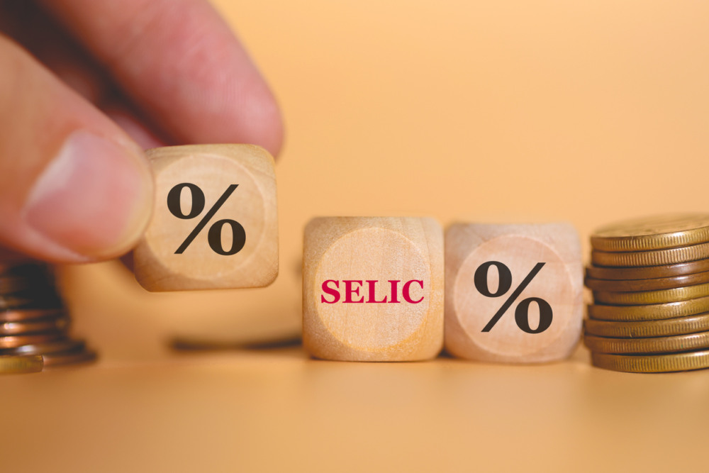 Mercado eleva projeções para a Selic e vê juros mais altos até 2028