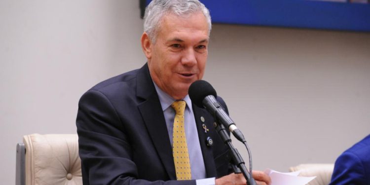 Zé Silva diz que política de minerais críticos pode fortalecer negociação entre Brasil e EUA