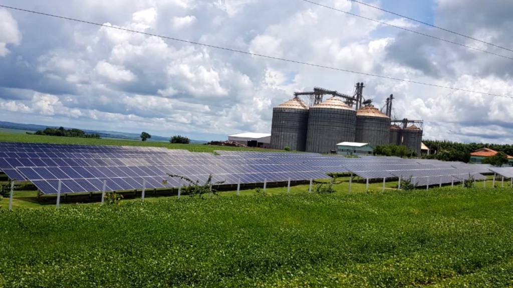 Fazenda em MS investe em sistema de energia solar