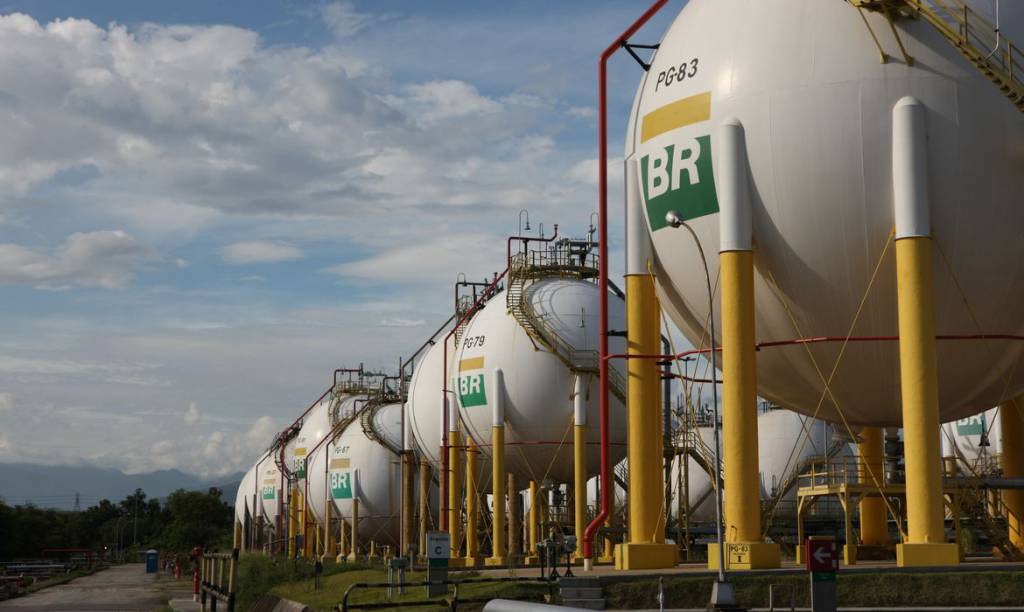 Gás natural ficará 39% mais caro para distribuidoras, anuncia Petrobras