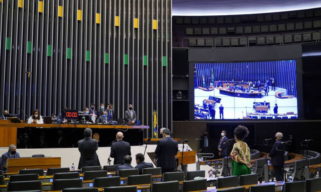 PEC Emergencial: Câmara aprova texto-base, em primeiro turno