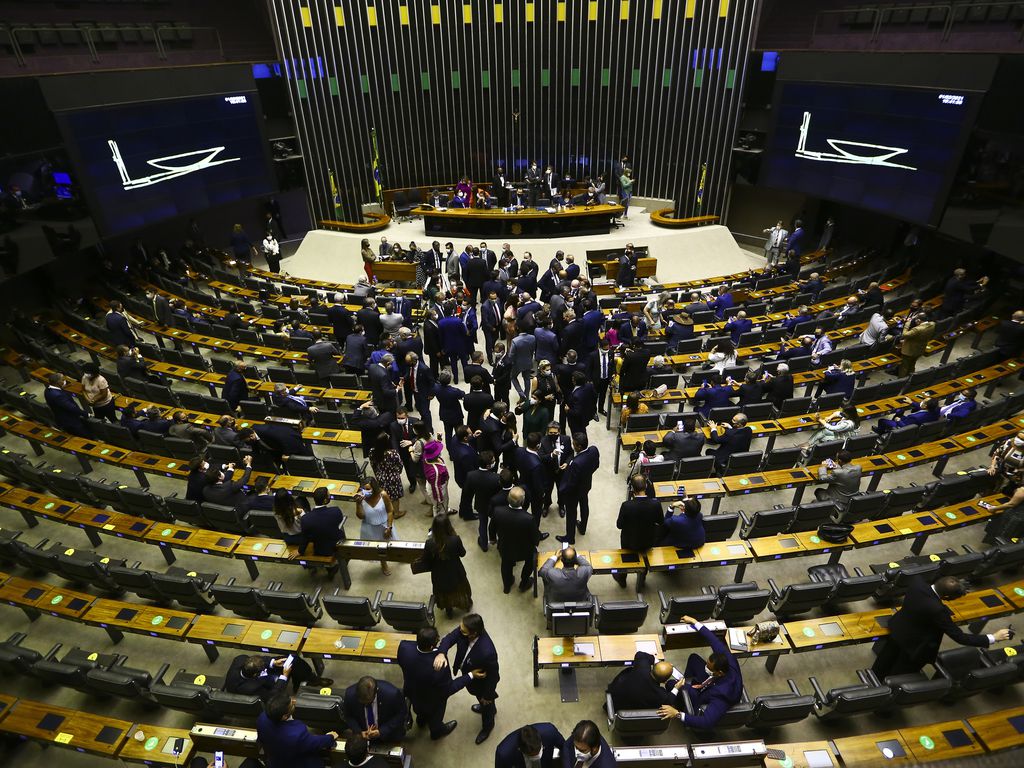 Câmara dos Deputados conclui votação em 1º turno da PEC Emergencial
